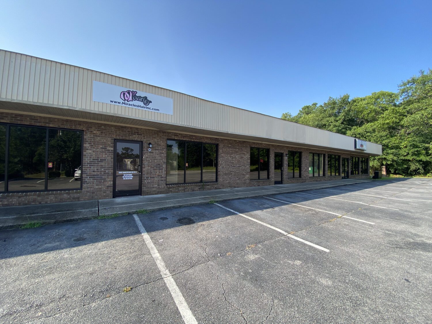 Retail/Office Suites - DeWees Real Estate Group